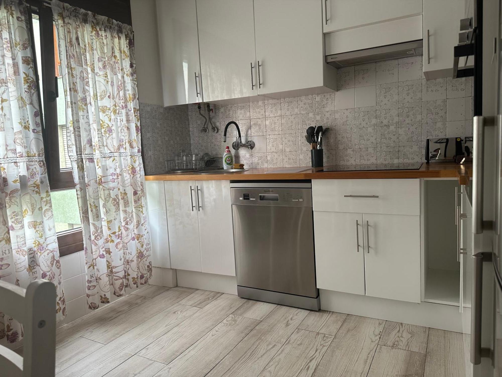 Itos Flats Infiesto Apartman Kültér fotó